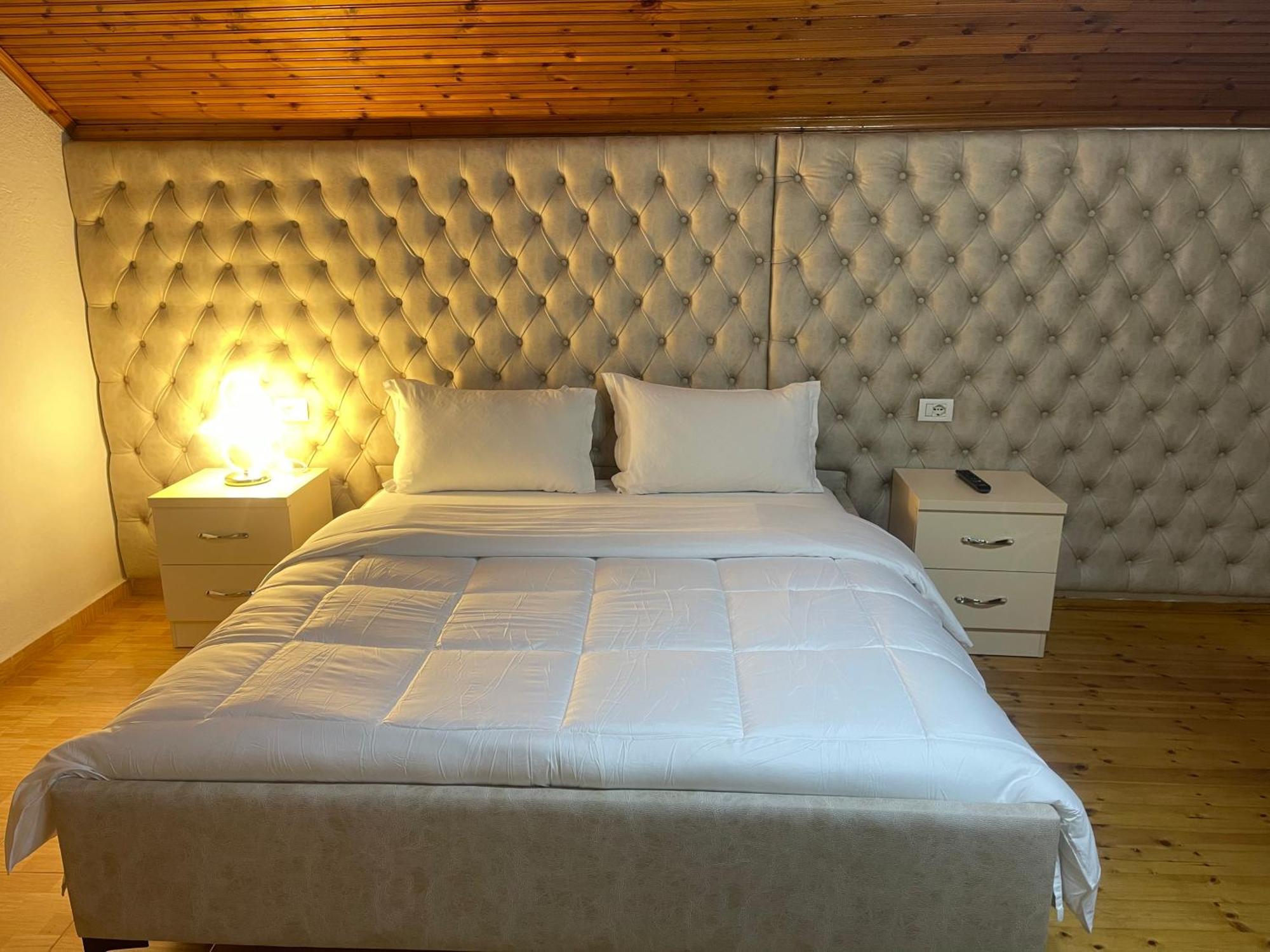 Four Generation Hotel Široka Eksteriør billede