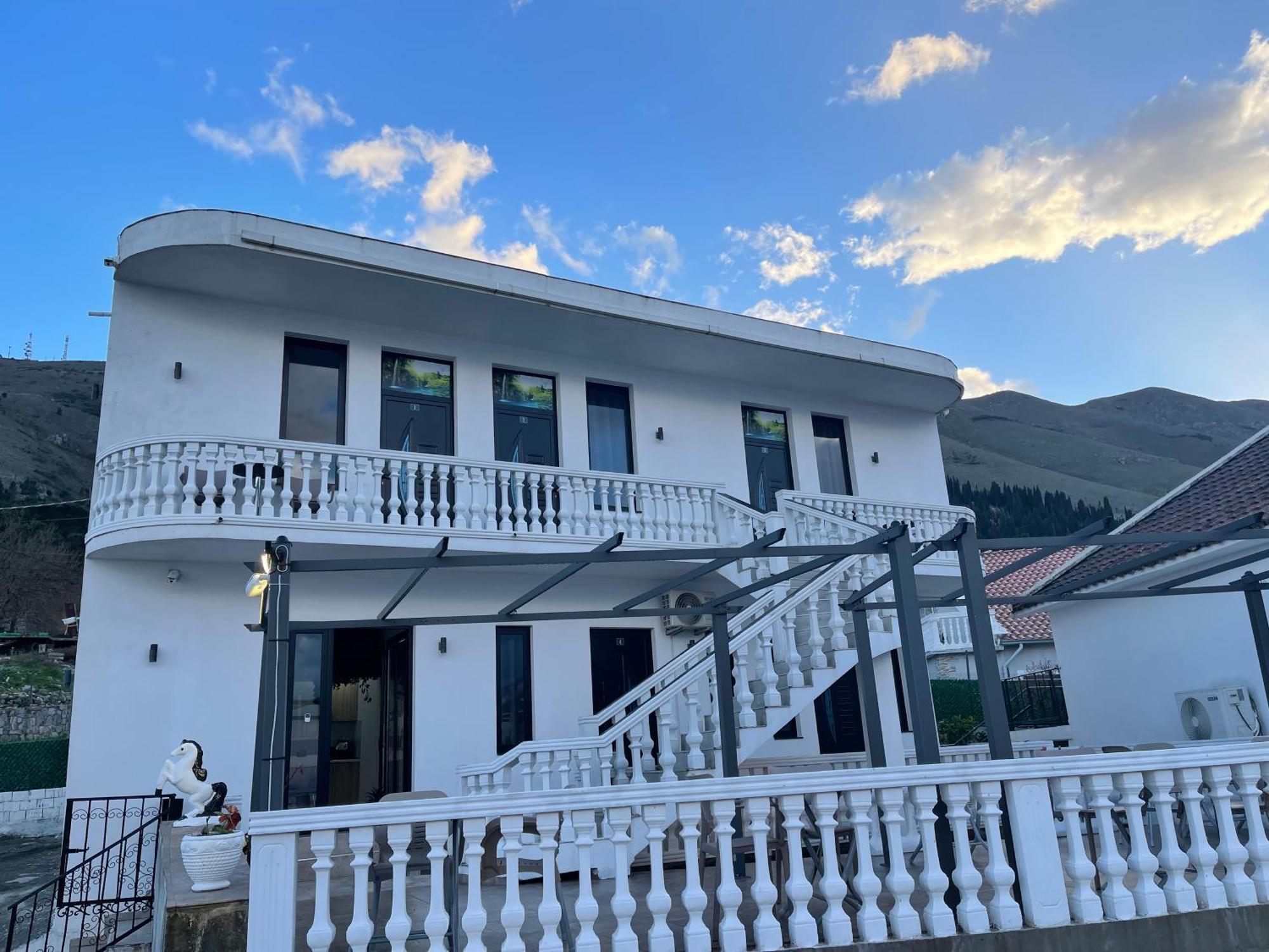 Four Generation Hotel Široka Eksteriør billede